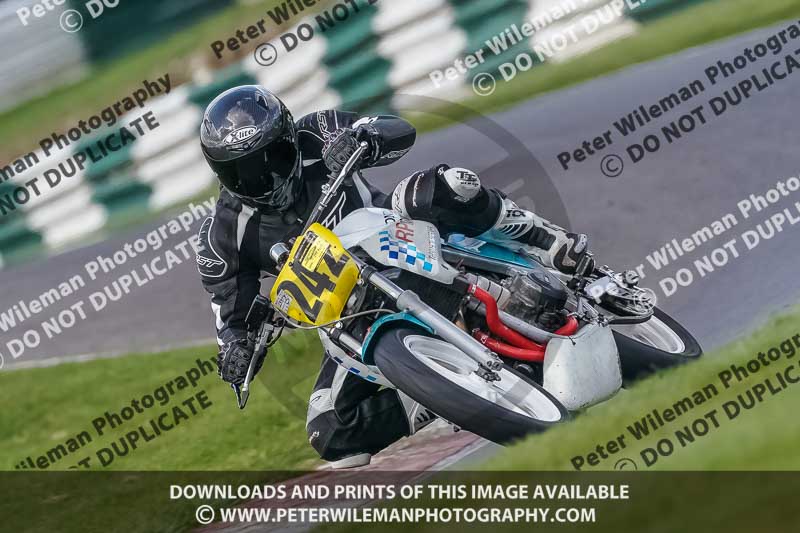 cadwell no limits trackday;cadwell park;cadwell park photographs;cadwell trackday photographs;enduro digital images;event digital images;eventdigitalimages;no limits trackdays;peter wileman photography;racing digital images;trackday digital images;trackday photos